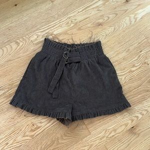 Army green corduroy texture shorts